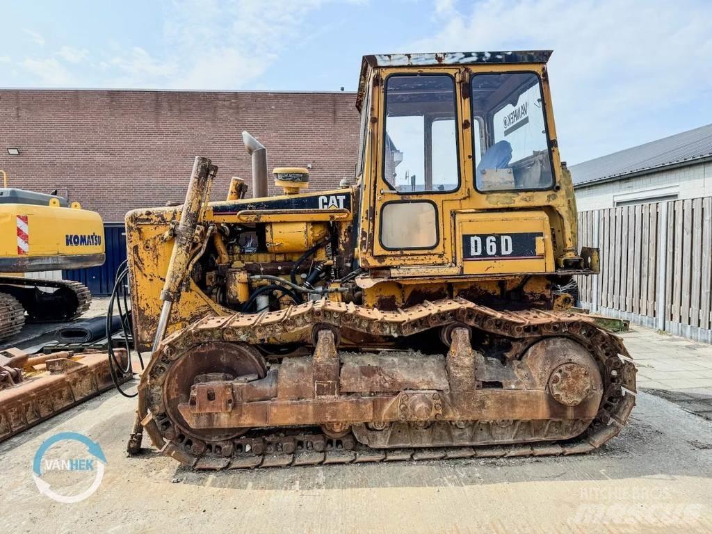 CAT D6D Buldozere pe senile
