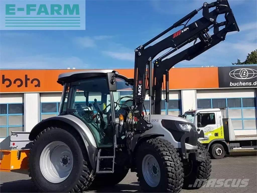 Kubota m4073 cab Tractoare