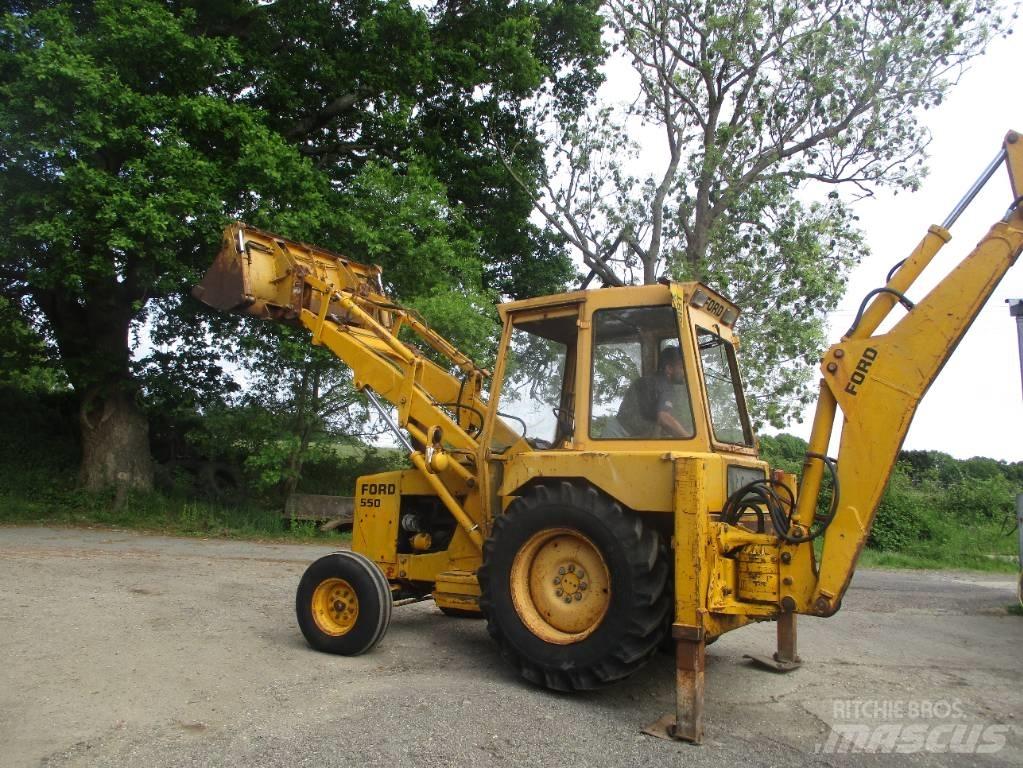 Ford 550 Buldoexcavatoare
