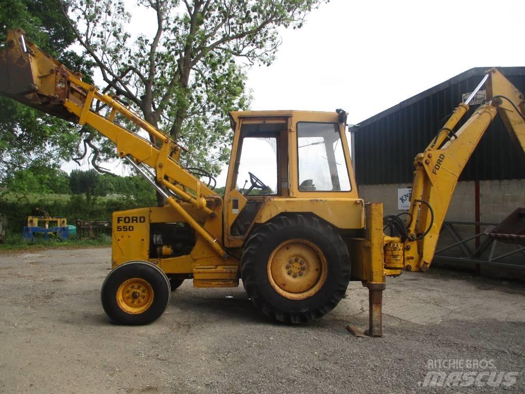 Ford 550 Buldoexcavatoare