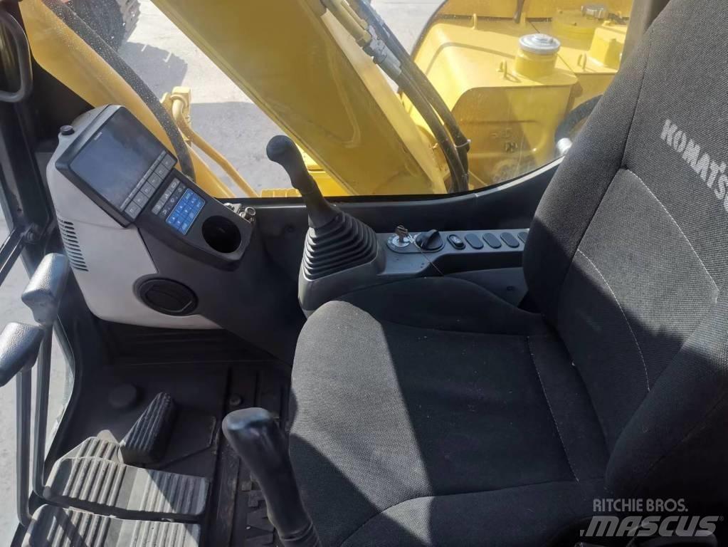 Komatsu PC 70 Excavatoare pe șenile
