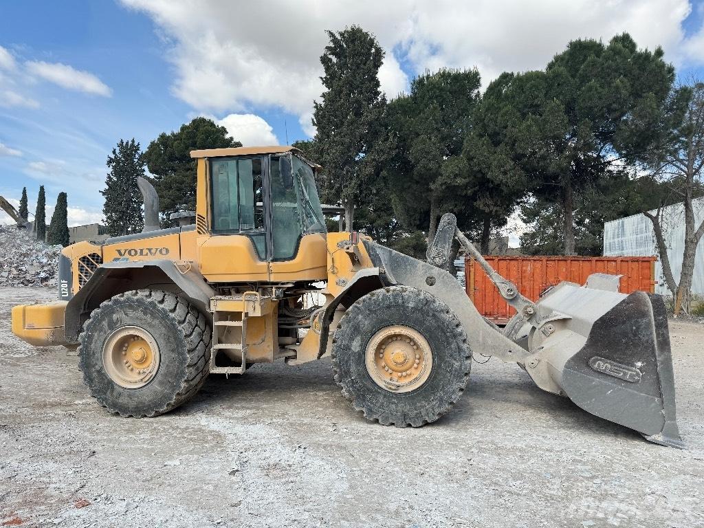 Volvo L 120 F Incarcator pe pneuri
