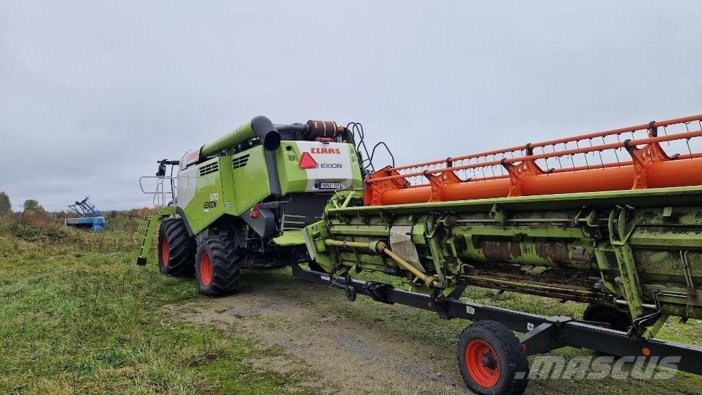 CLAAS Lexion 670 Combine de secerat