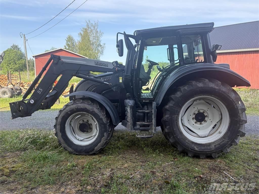 Valtra N122 Tractoare