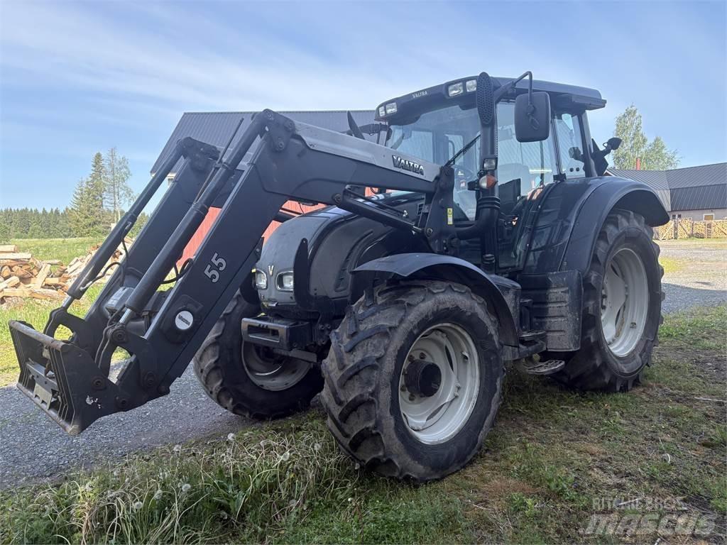 Valtra N122 Tractoare
