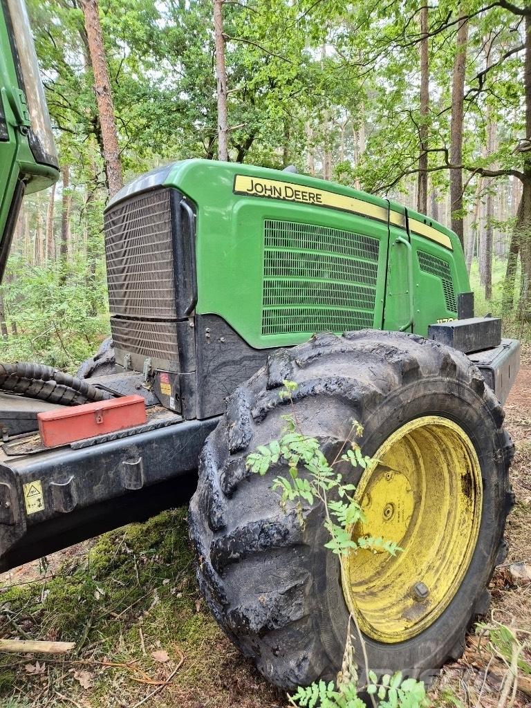 John Deere 1170 E Combine forestiere