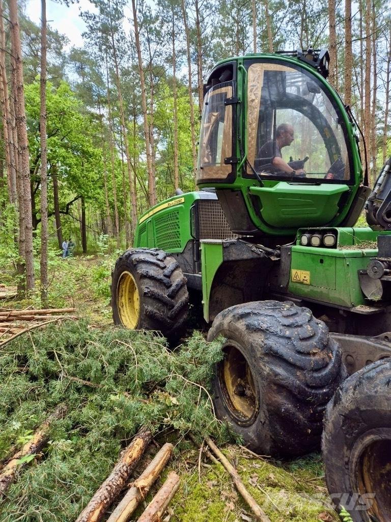 John Deere 1170 E Combine forestiere