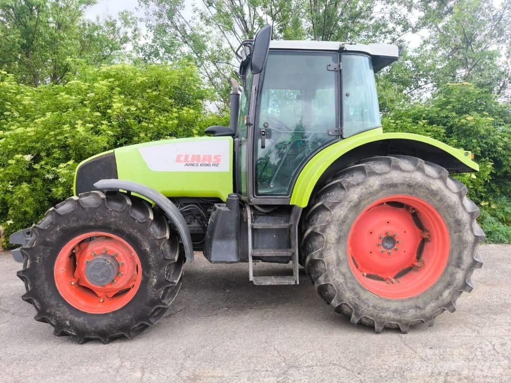CLAAS Ares 696 RZ Tractoare