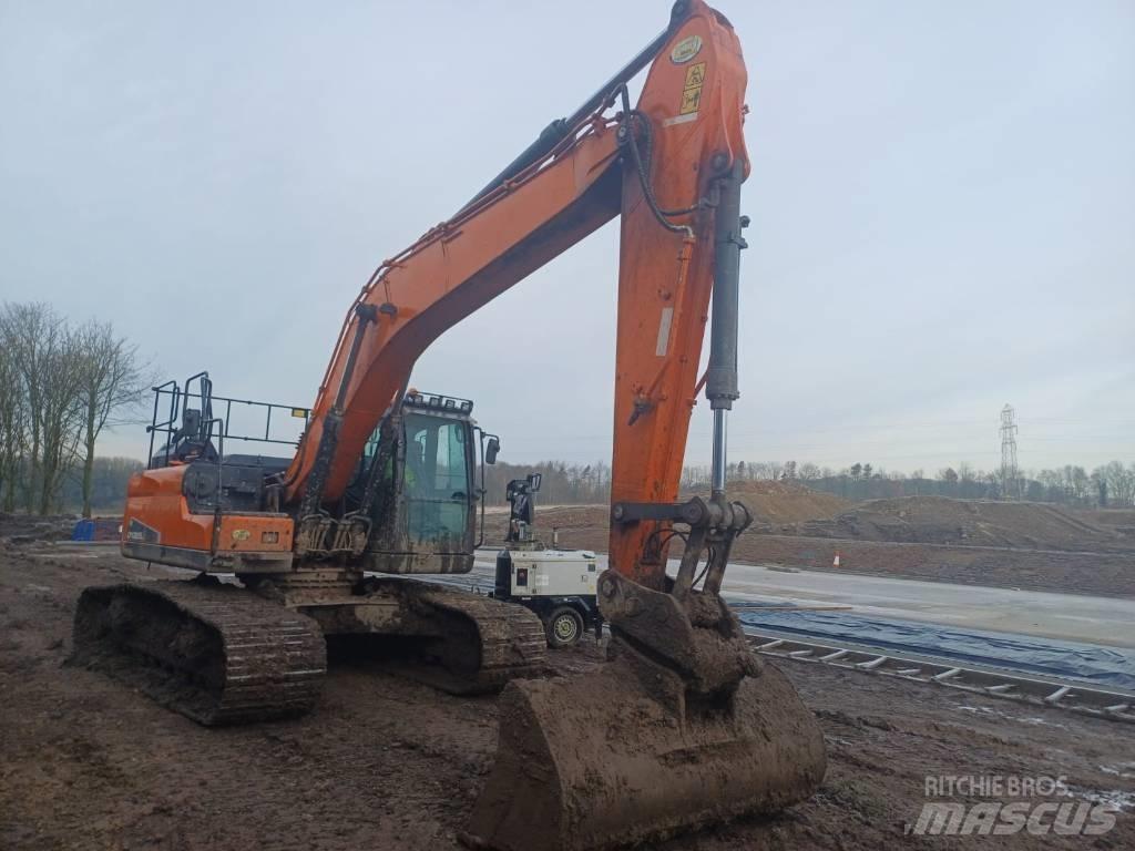Doosan DX 225 LC-5 Excavatoare pe șenile

