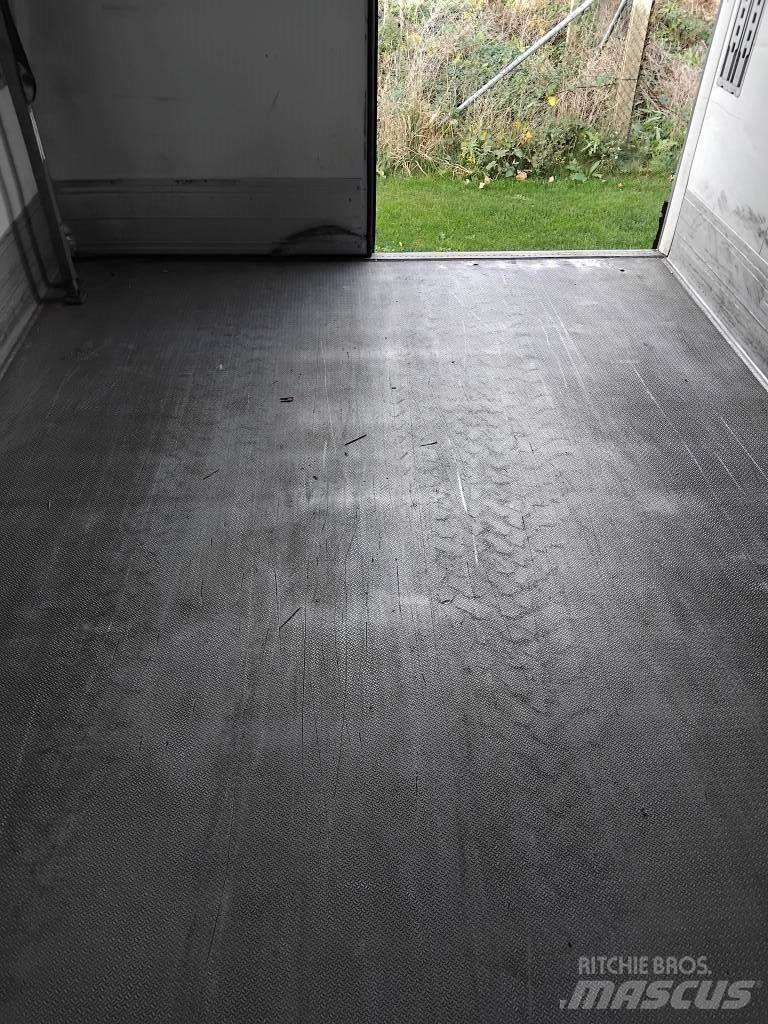 Schmitz Cargobull Semi-remorci cu temperatura controlata