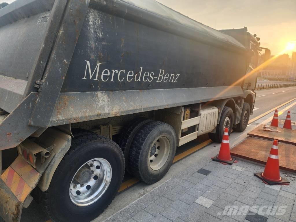 Mercedes-Benz 3951K Minitractor de teren