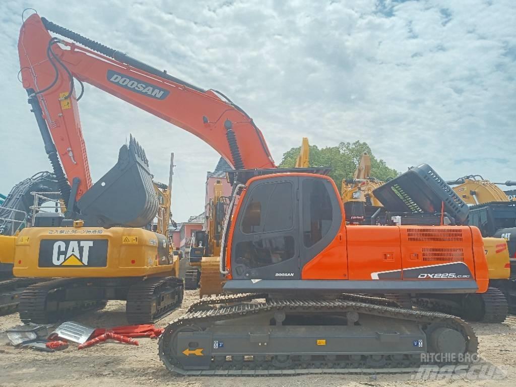 Doosan DX 225LC-9C Excavatoare pe șenile
