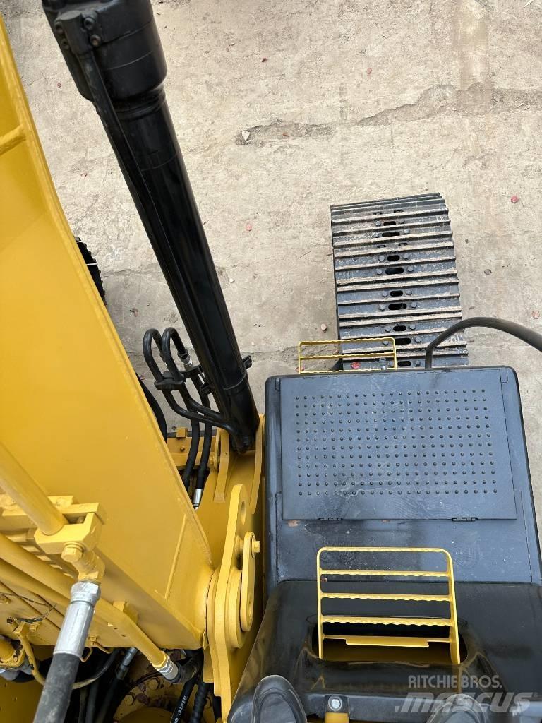 CAT 320 D Excavatoare pe șenile

