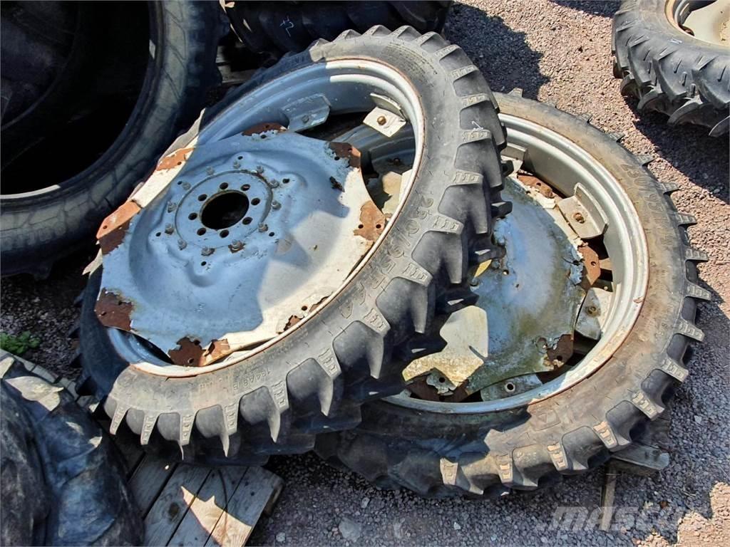 BKT 230/95R44 x2 Roti