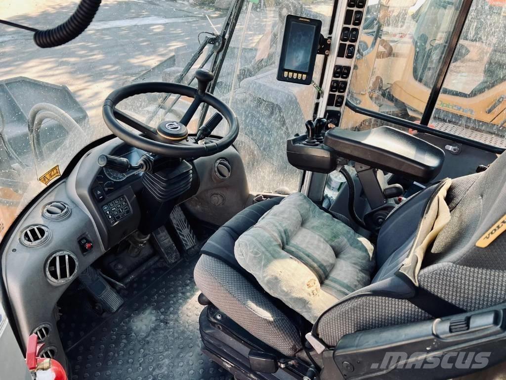 Volvo L 180 H Incarcator pe pneuri