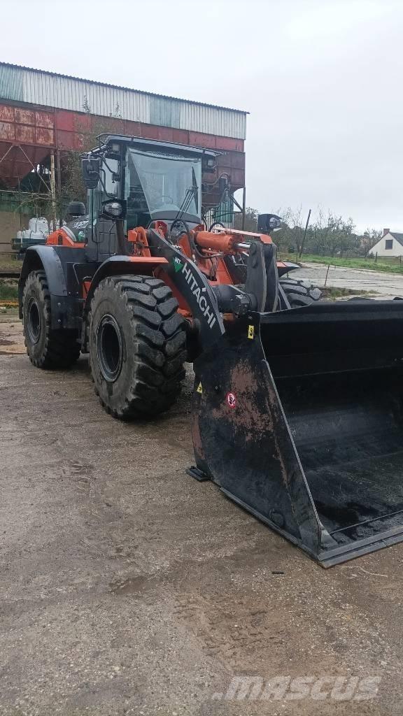 Hitachi ZW220 Incarcator pe pneuri