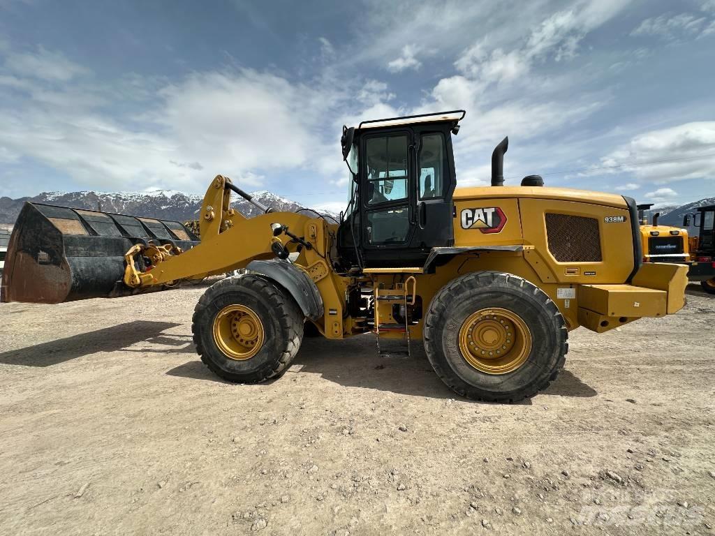 CAT 938M Incarcator pe pneuri
