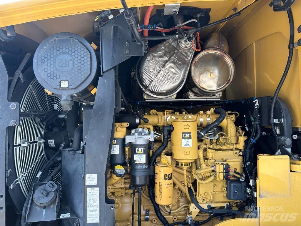 CAT 938M Incarcator pe pneuri