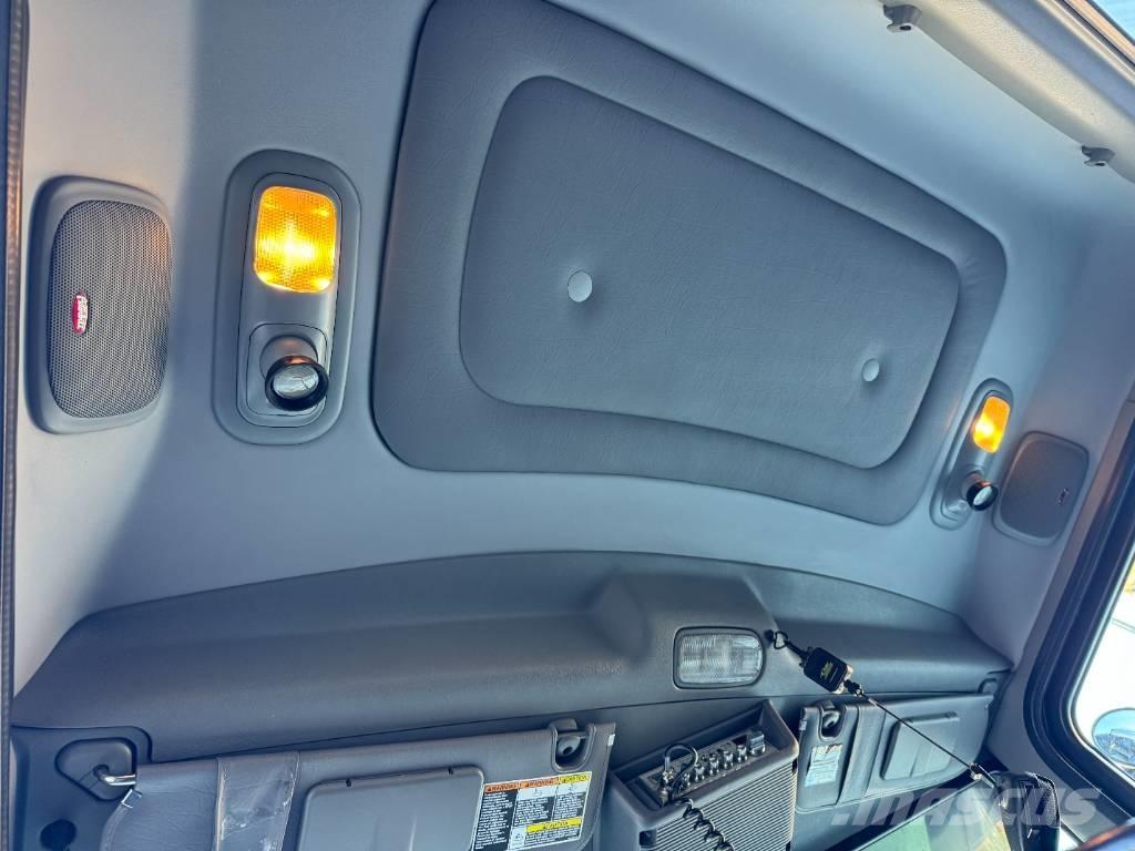 Peterbilt 389 Autobasculanta