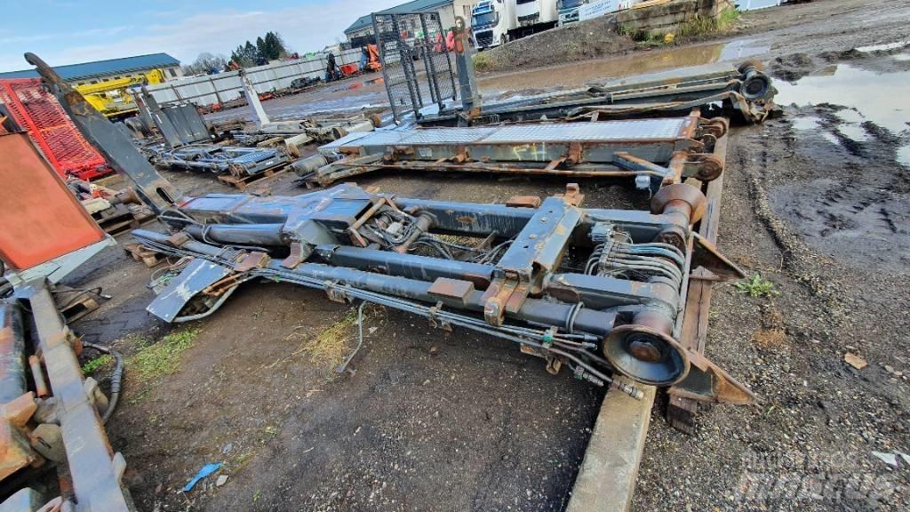  Hooklift DAMAGED Elevatoare cu carlig