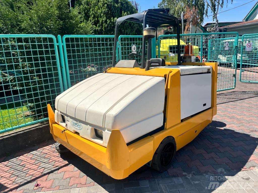 Tennant 6650D      V-2809 Utilaje întreţinere terenuri - Altele