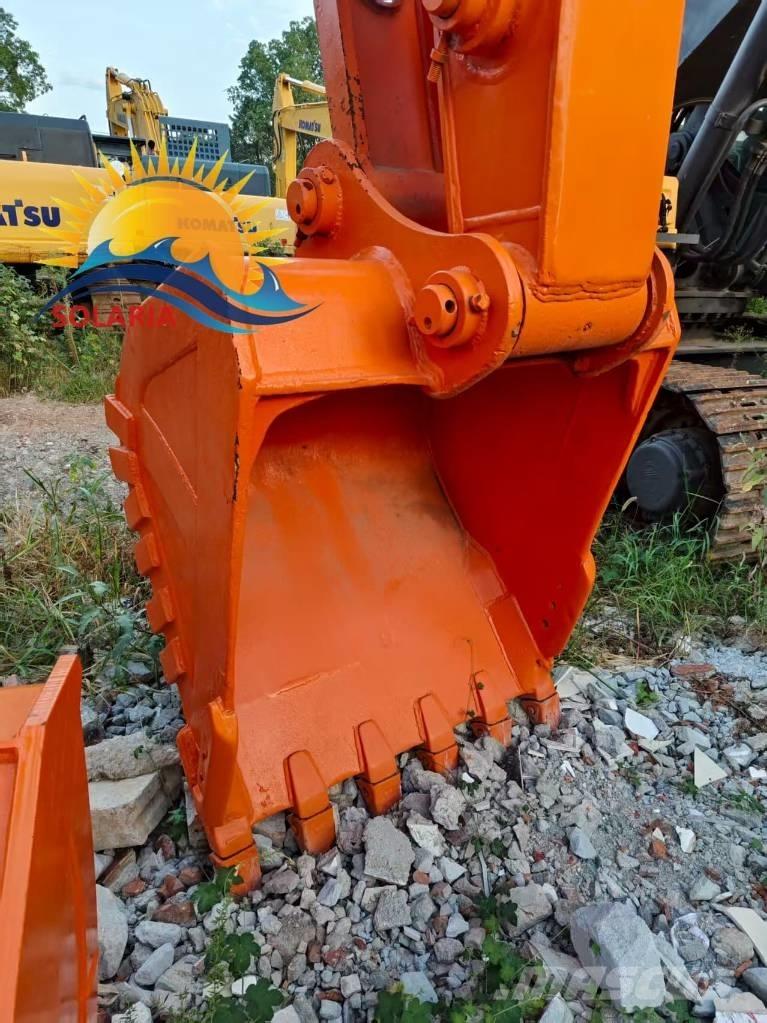 Hitachi ZX 210 Excavatoare pe șenile
