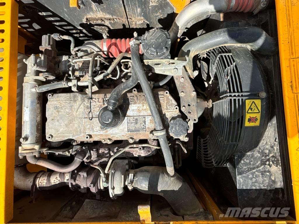 JCB JS 260 LC Excavatoare pe șenile
