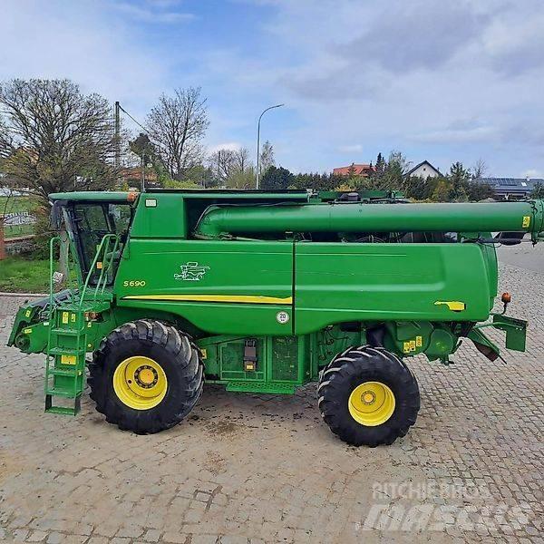 John Deere S 690 Combine de secerat