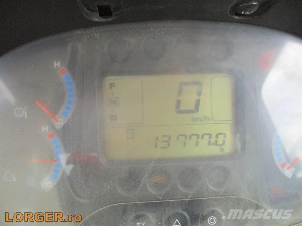 Hitachi ZW 250 Incarcator pe pneuri