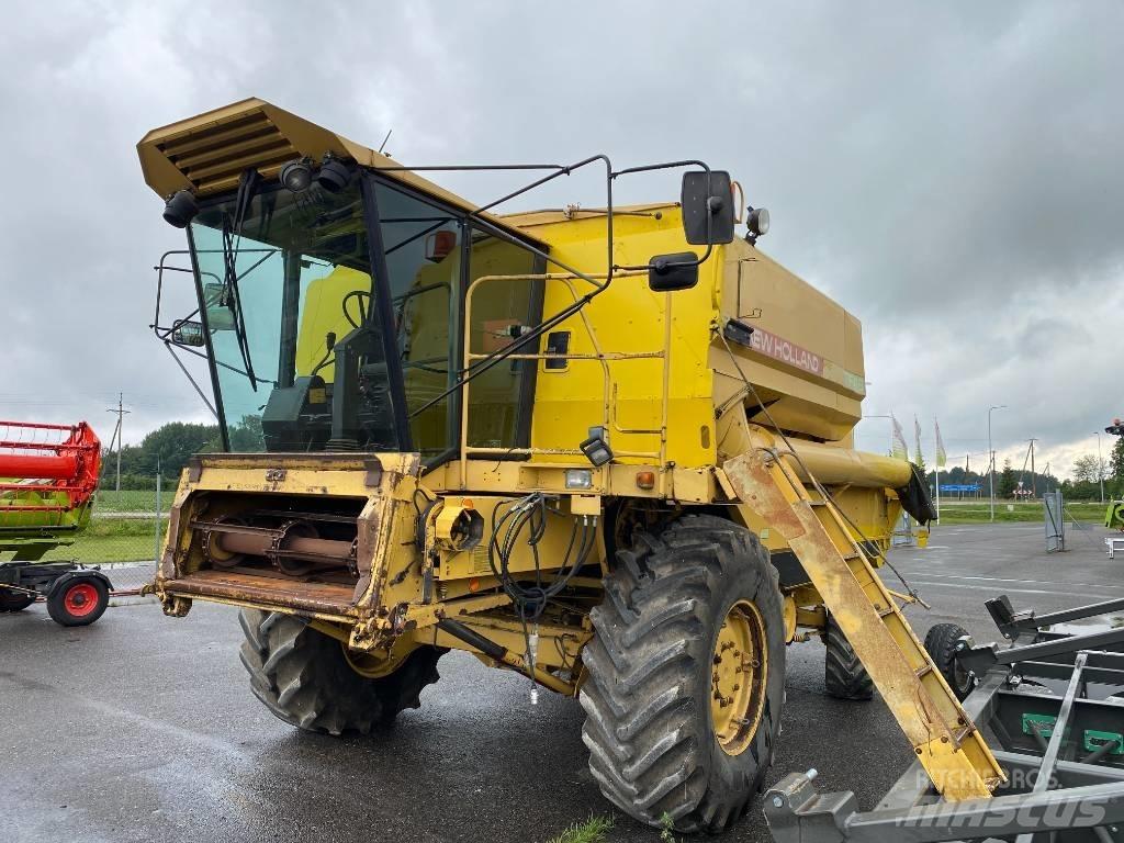 New Holland TF 46 Combine de secerat