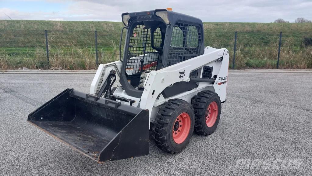 Bobcat S450 Incarcator pe pneuri