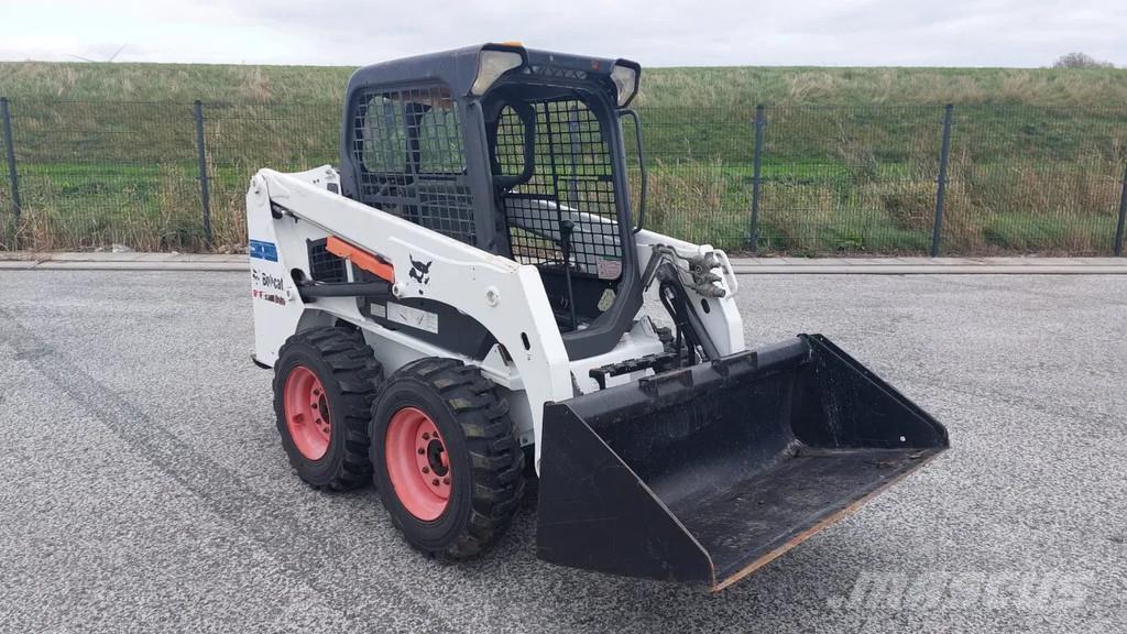 Bobcat S450 Incarcator pe pneuri