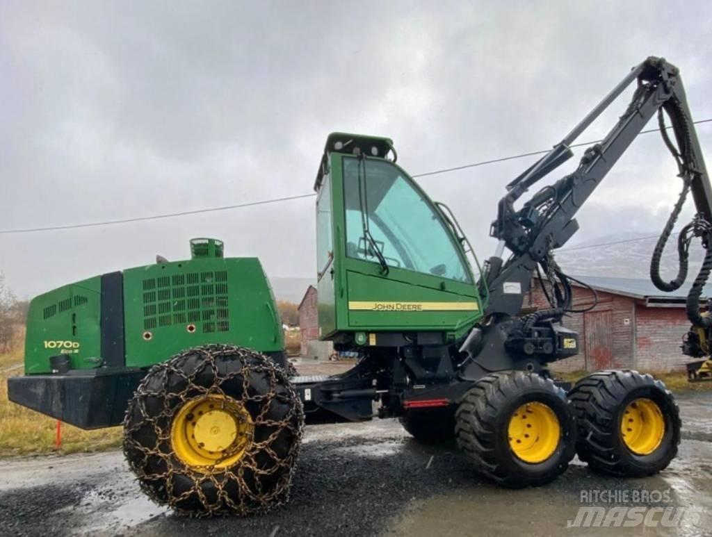 John Deere 1070 D Combine forestiere