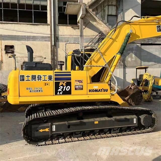 Komatsu PC 210 Excavatoare pe șenile
