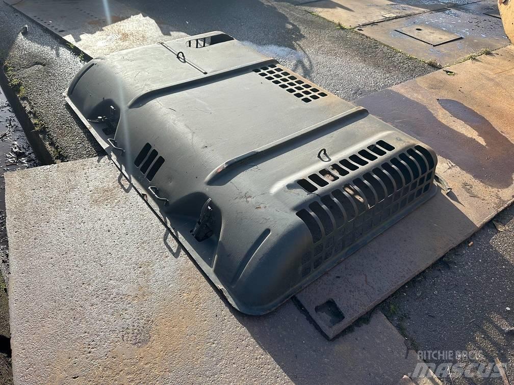 CAT 325DL hood Sasiuri si suspensii
