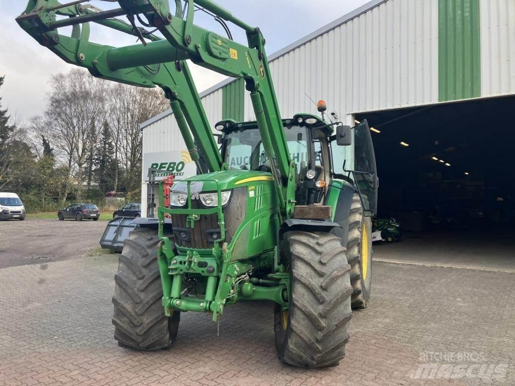 John Deere 6215R Tractoare