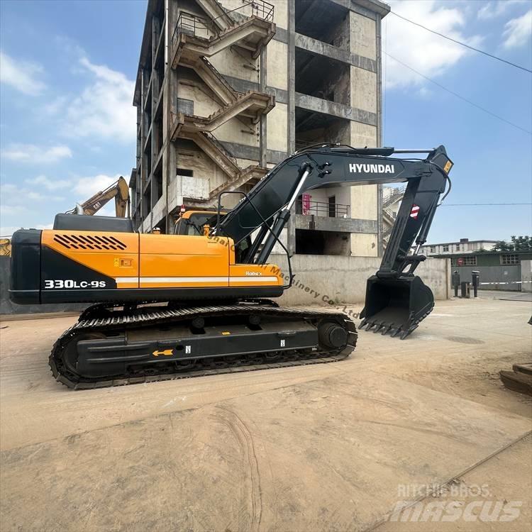 Hyundai 330 Excavatoare pe șenile
