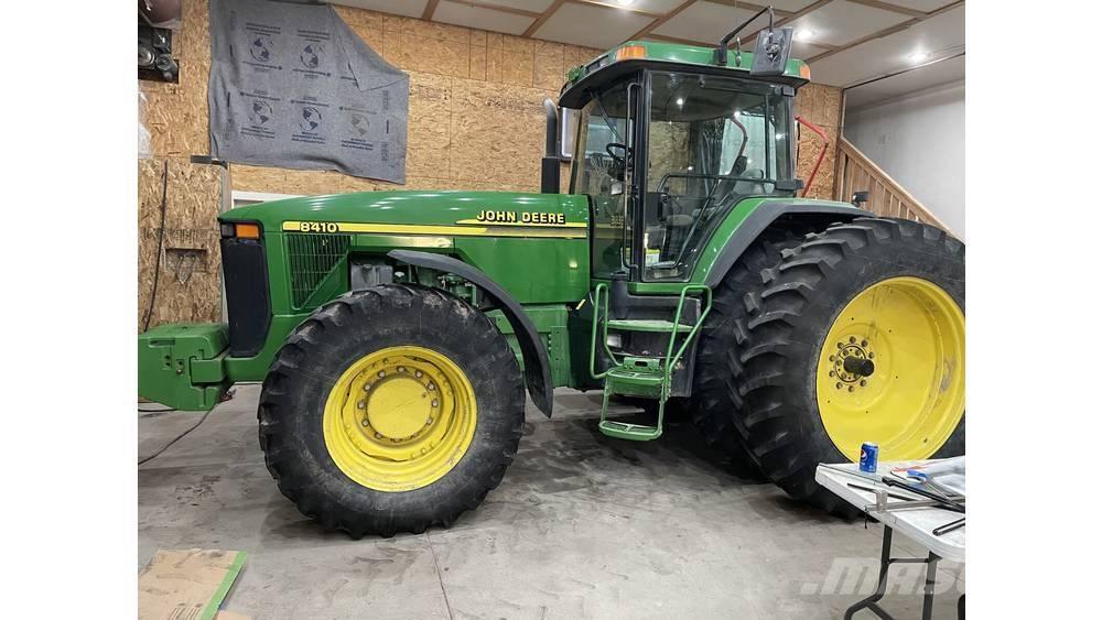 John Deere 8410 Tractoare