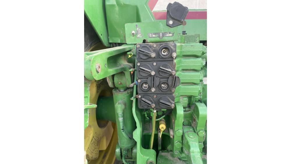 John Deere 8410 Tractoare
