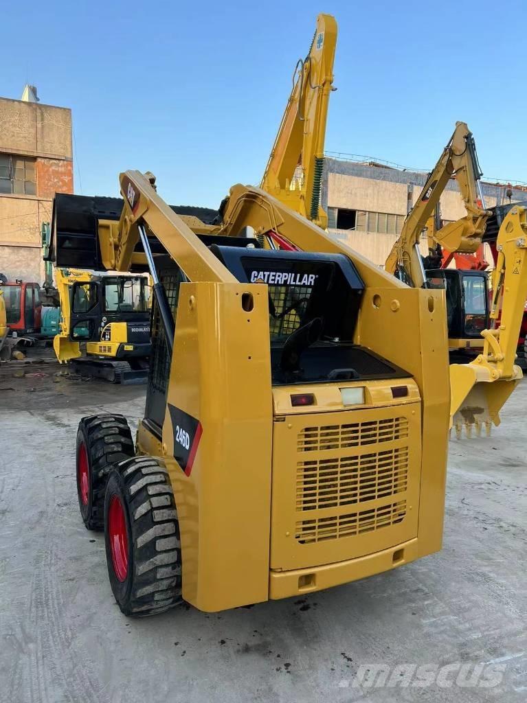 CAT 246D Mini incarcator