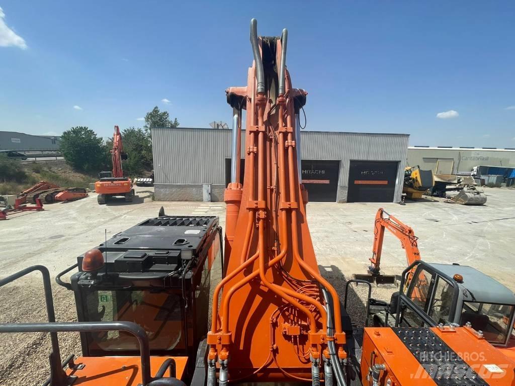 Hitachi ZX 890 Excavatoare pe șenile

