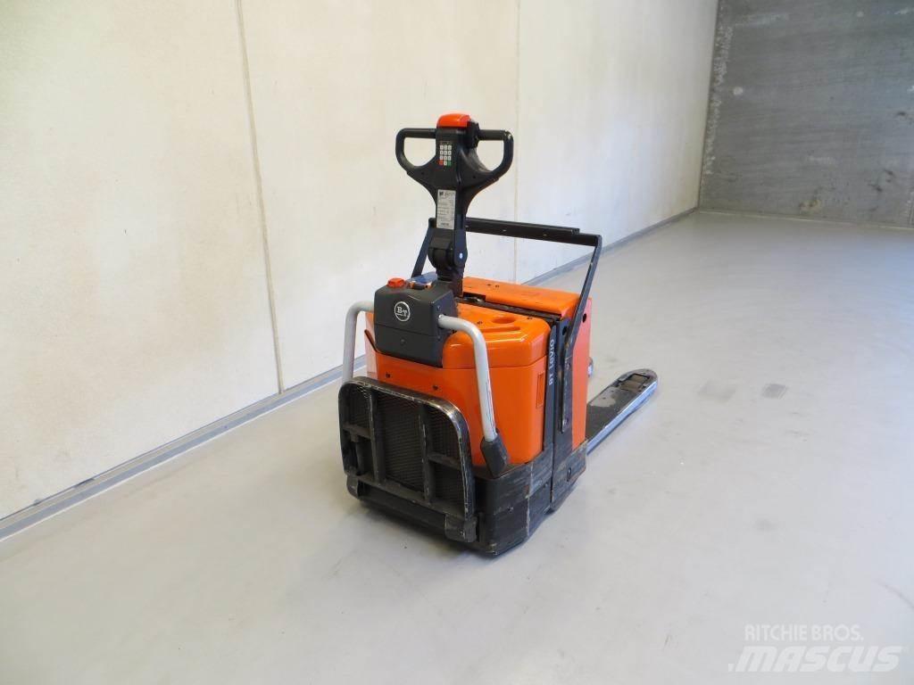 BT LPE200/8 Transpaleta cu platforma