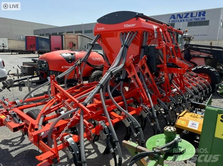 Kubota TD1001F Perforatoare
