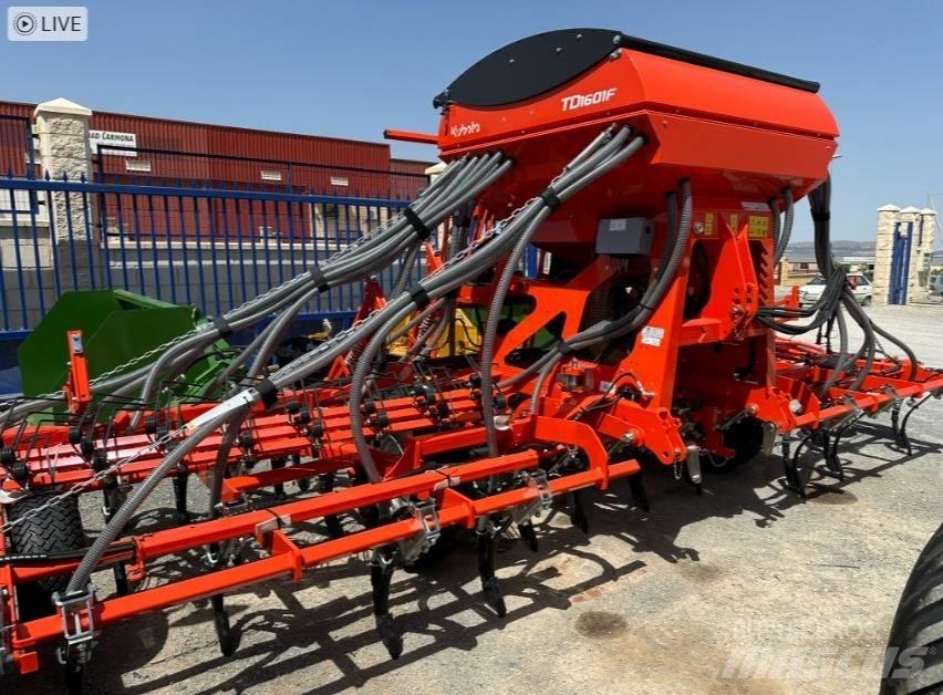 Kubota TD1001F Perforatoare