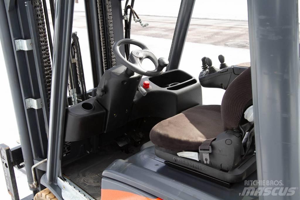 Linde E16C-02 Stivuitor electric