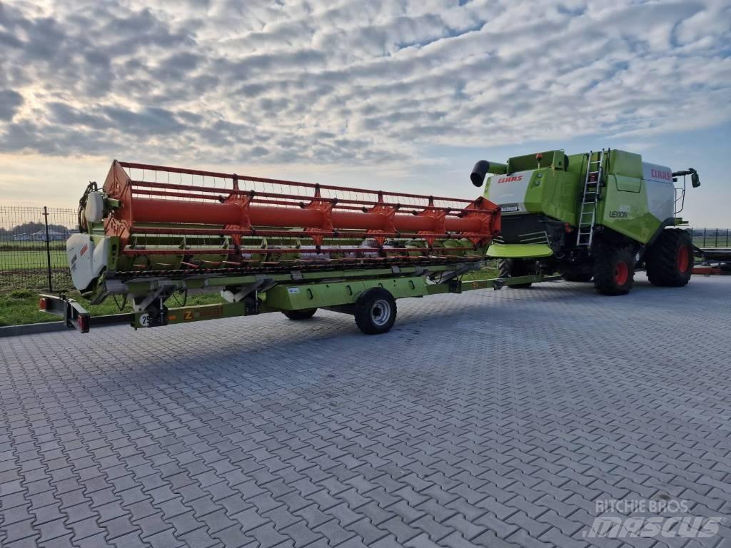 CLAAS Lexion 670 Combine de secerat