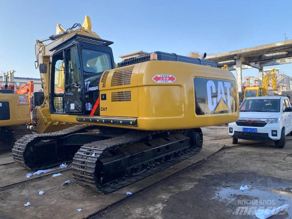 CAT 326 D2L Excavatoare pe șenile
