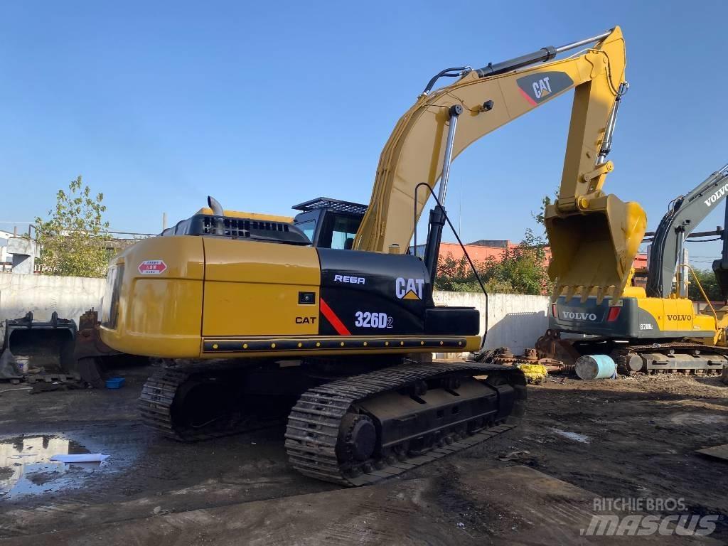CAT 326 D2L Excavatoare pe șenile
