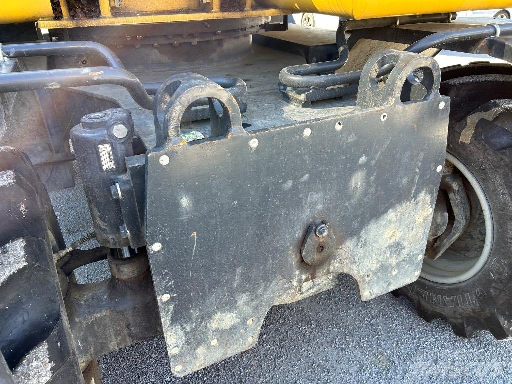 Komatsu PW148 -10 Excavatoare cu roti