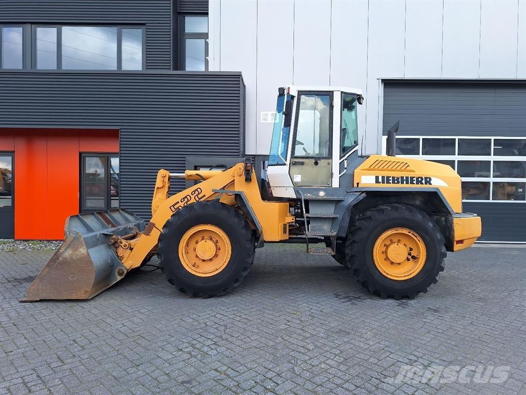 Liebherr L522 Incarcator pe pneuri